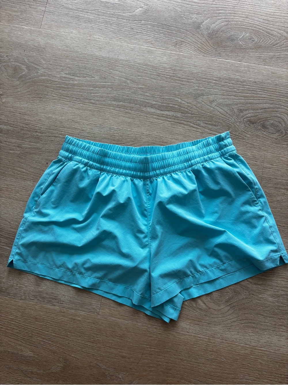 Athleta Mid-rise Weekender Short 3”